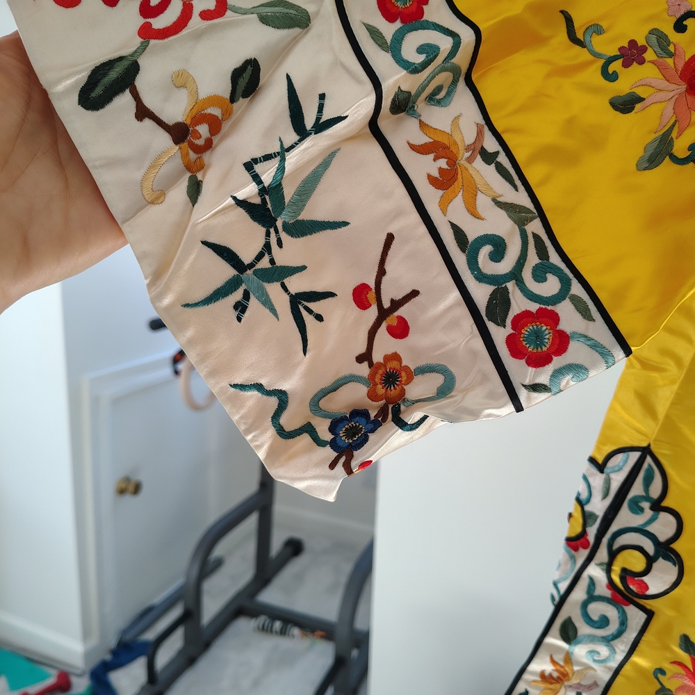 Vintage Floral Embroidered Silk Kimono - Picture 2 of 12